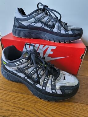 Nike P-6000 Sneakers. Size 6 Youth.
